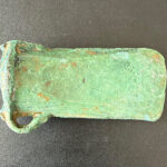 Bronzezeitliches Tüllenbeil (Celt) mit Öse – ca. 1200–800 v. Chr. (Späte Bronzezeit)